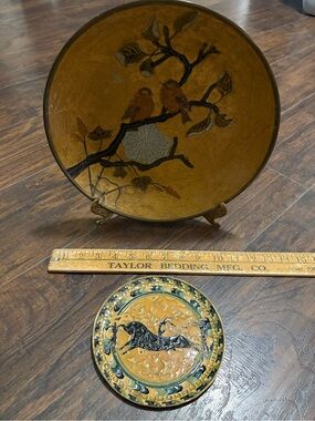 VINTAGE BRASS WARE DECORATIVE PLATES